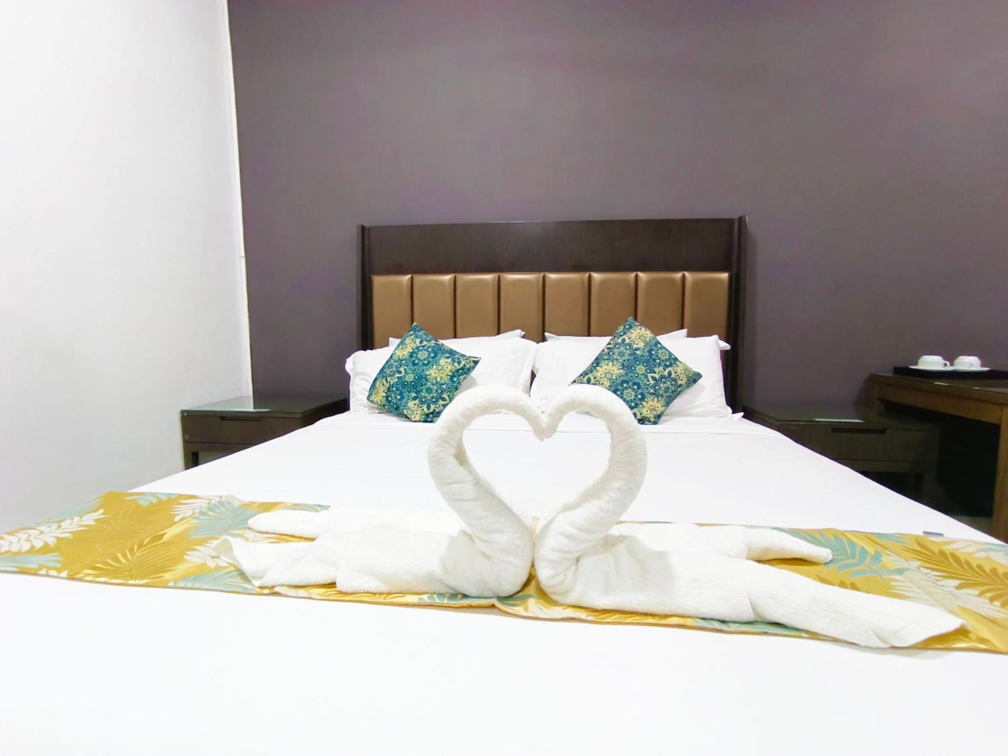Salaam Suites Hotel Kota Bharu Esterno foto